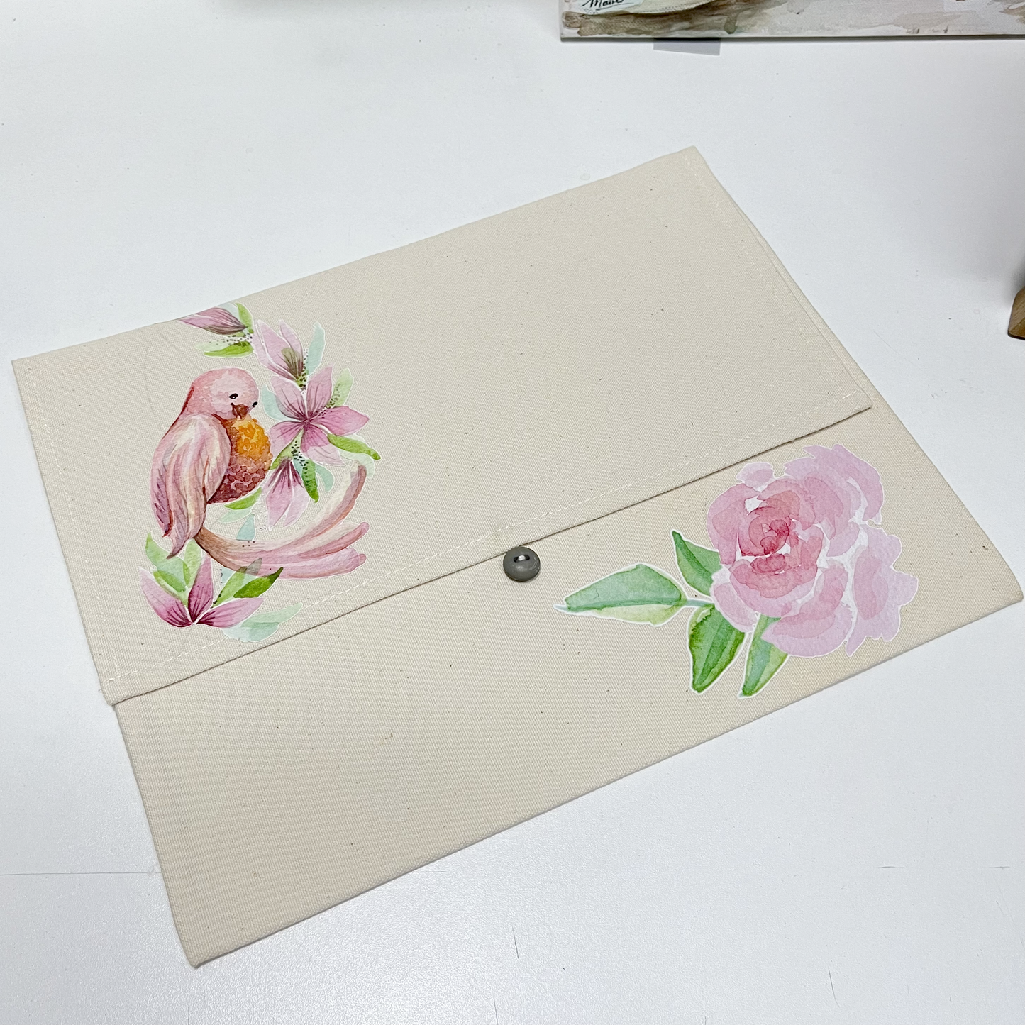 Sobre Multifuncional - Flores y Colibri